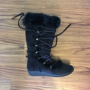 Womens black furry boots - 8